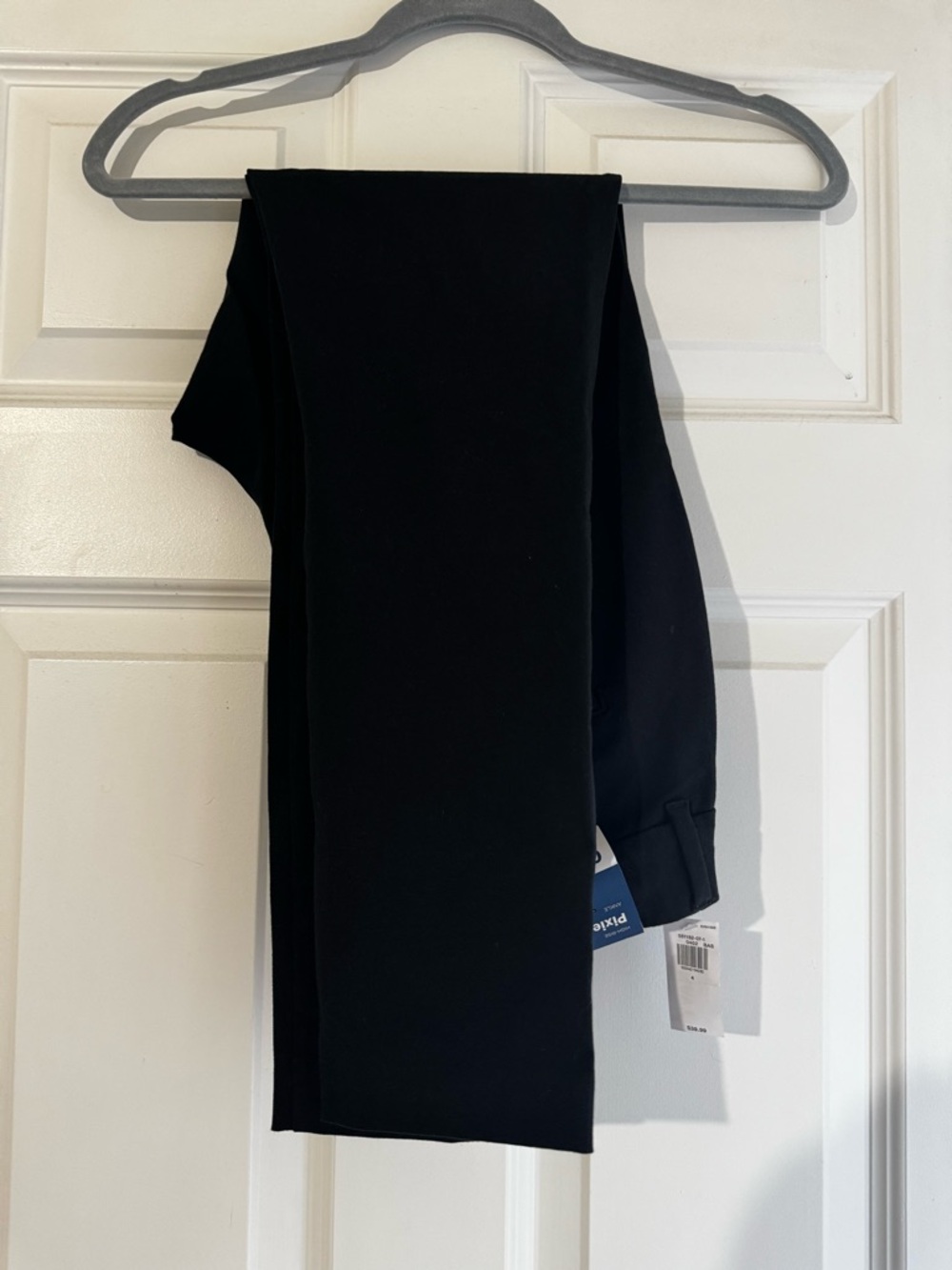 Old Navy Pixie Ankle Pants in Black